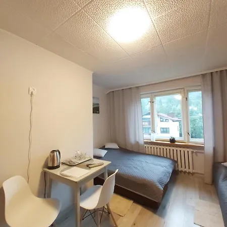 U Podnoza Kotarza בית הארחה ברנה