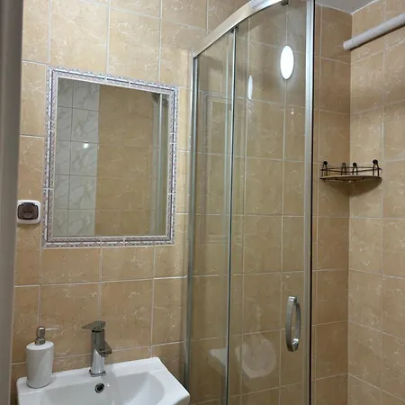 U Podnoza Kotarza בית הארחה ברנה